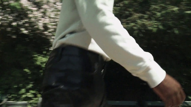 Video Reference: People in nature, Sleeve, Gesture, Plant, Waist, Finger, Elbow, Grass, Knee, Tints and shades