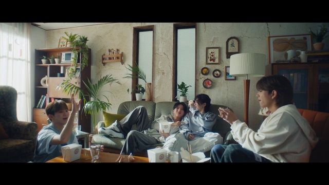 Video Reference: Plant, Houseplant, Comfort, Interior design, Flowerpot, Chair, Sharing, Event, Picture frame, Conversation