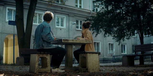 Video Reference: Window, Building, Table, Tree, Outdoor table, Leisure, Recreation, Wood, Conversation, Sitting