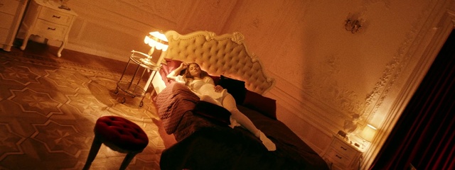 Video Reference: Comfort, Wood, Flooring, Tints and shades, Heat, Fun, Room, Lamp, Event, Design