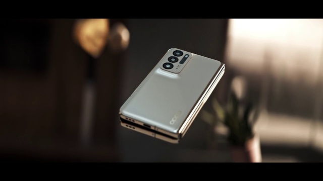 Video Reference: Mobile phone, Communication Device, Gesture, Portable communications device, Mobile device, Automotive lighting, Telephony, Font, Gadget, Automotive design