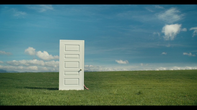 Video Reference: Cloud, Sky, Atmosphere, Plant, Natural landscape, Grass, Rectangle, Grassland, Plain, Horizon