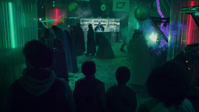 Video Reference: Green, World, Entertainment, Visual effect lighting, Magenta, Event, Crowd, Music venue, Fun, Space
