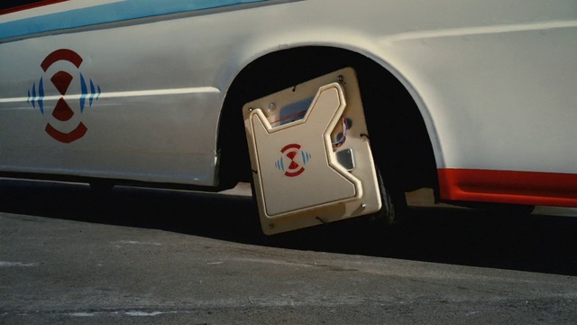 Video Reference: Automotive lighting, Motor vehicle, Automotive tire, Automotive design, Vehicle, Automotive exterior, Bumper, Vehicle door, Asphalt, Rolling stock