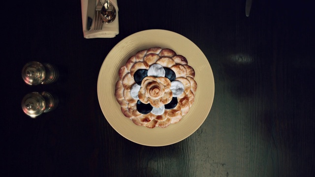 Video Reference: Food, Tableware, Dishware, Ingredient, Recipe, Wood, Plate, Cuisine, Shell, Dish