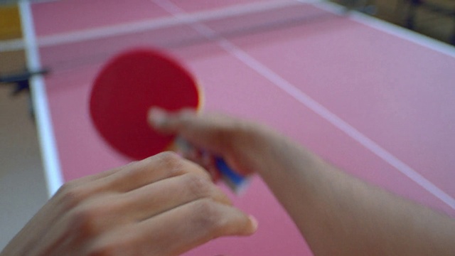 Video Reference: Finger, Gesture, Wood, Nail, Thumb, Wrist, Magenta, Indoor games and sports, Recreation, Flooring