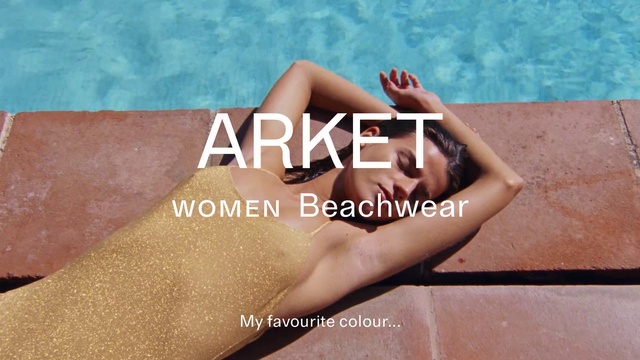 Video Reference: Hand, Leg, Knee, Thigh, Gesture, Font, Finger, Wall, Barefoot, Morning