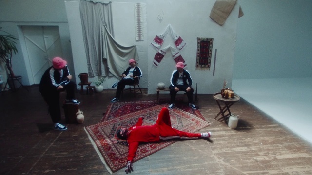 Video Reference: Curtain, Flooring, Art, Event, Boot, Carmine, Visual arts, Fun, Wood, Entertainment