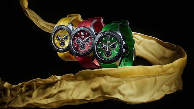 Video Reference: Watch, Analog watch, Clock, Watch accessory, Wrist, Font, Everyday carry, Circle, Jewellery, Fashion accessory