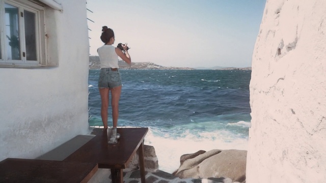 Video Reference: Water, Sky, Window, Azure, Body of water, Shorts, Travel, Leisure, Summer, Fun