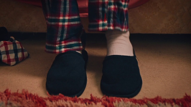 Video Reference: Tartan, Black, Textile, Plaid, Flooring, Red, Sock, Tints and shades, Pattern, Electric blue