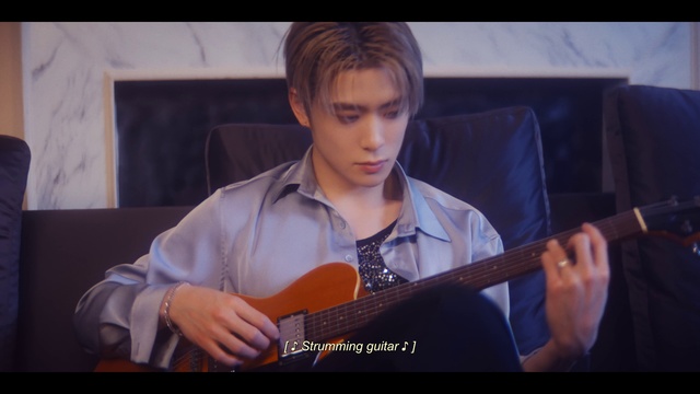 Video Reference: Hand, Musical instrument, Guitar, Guitar accessory, String instrument accessory, Musician, Gesture, Guitarist, Folk instrument, String instrument