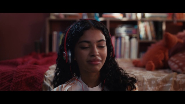 Video Reference: Lip, Mouth, Flash photography, Eyelash, Smile, Happy, Black hair, Long hair, Magenta, Event