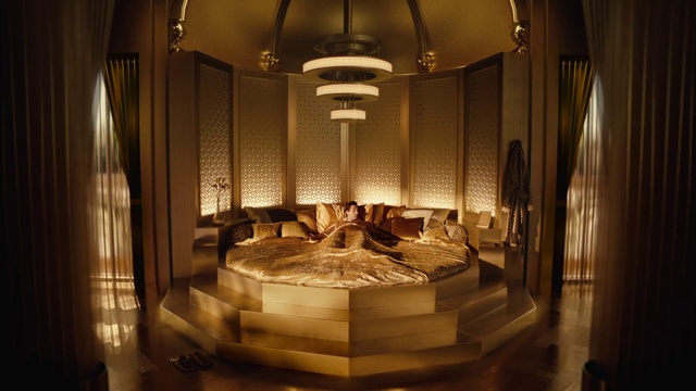 Video Reference: Property, Interior design, Building, Comfort, Flooring, Tints and shades, Symmetry, Decoration, Wood, Ceiling