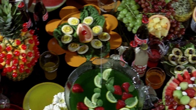 Video Reference: Food, Plant, Dishware, Green, Ingredient, Fruit, Natural foods, Recipe, Tableware, Cake