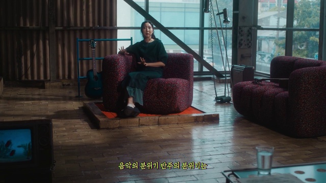 Video Reference: Comfort, Wood, Floor, Building, Flooring, Couch, Living room, Hardwood, Leisure, City