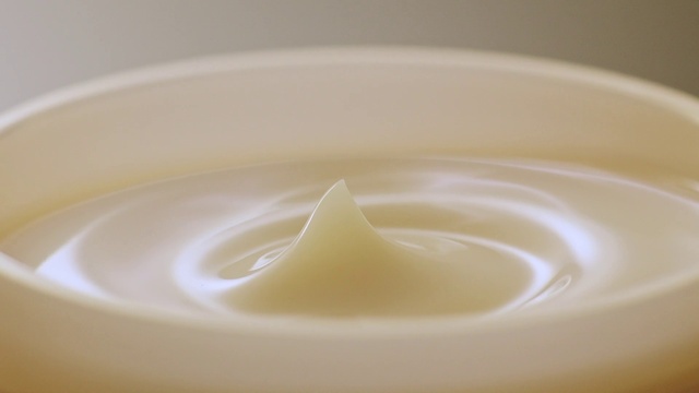 Video Reference: Food, Liquid, Dishware, Ingredient, Kitchen utensil, Fluid, Serveware, Cuisine, Drink, Dish