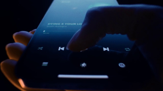 Video Reference: Tablet computer, Communication Device, Gadget, Gesture, Portable communications device, Finger, Font, Display device, Mobile device, Multimedia