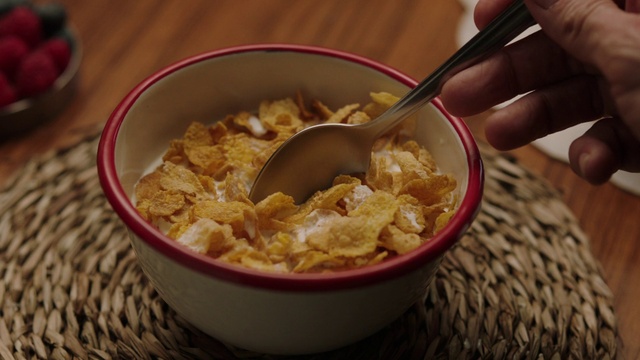 Video Reference: Food, Corn flakes, Tableware, Ingredient, Recipe, Mixing bowl, Cuisine, Dish, Bowl, Raisin bran