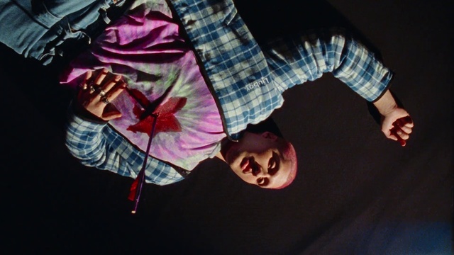 Video Reference: Hand, Mouth, Smile, Fashion, Sleeve, Eyewear, Lighting, Entertainment, Tree, Fun