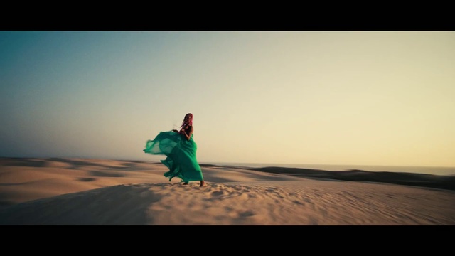 Video Reference: Sky, Cloud, People in nature, Flash photography, Gesture, Happy, Landscape, Erg, Plain, Tints and shades