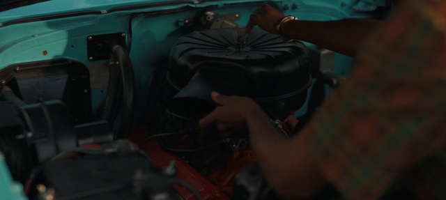 Video Reference: Hood, Motor vehicle, Automotive lighting, Automotive design, Bumper, Automotive tire, Automotive exterior, Vehicle door, Fender, Gas