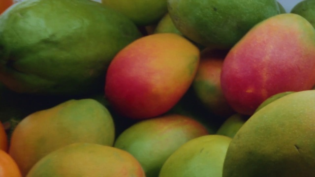 Video Reference: Food, Fruit, Natural foods, Plant, Staple food, Ingredient, Seedless fruit, Ataulfo, Apple, Whole food