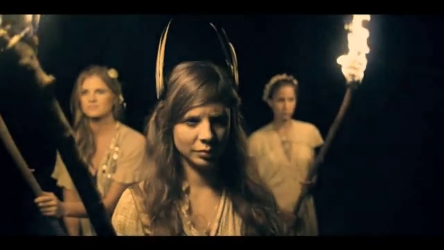 Video Reference: Flash photography, Entertainment, Gesture, Performing arts, Event, Art, Fun, Midnight, Performance art, Darkness