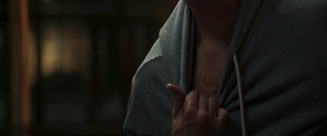 Video Reference: Hand, Human body, Sleeve, Gesture, Collar, Finger, Elbow, Jacket, Wrist, Human leg