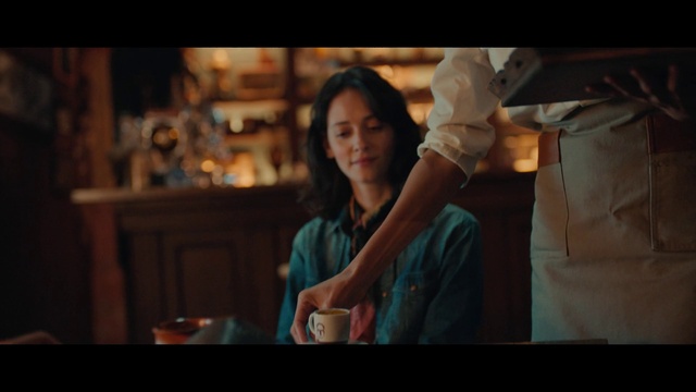 Video Reference: Mouth, Flash photography, Gesture, Tableware, Fun, Event, Happy, Darkness, Room, Wrist