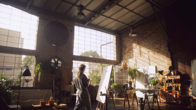 Video Reference: Plant, Furniture, Building, Window, Chair, Houseplant, Wood, Table, House, Tree