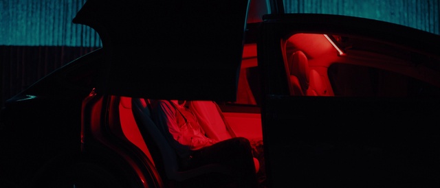 Video Reference: Hood, Automotive lighting, Automotive design, Motor vehicle, Automotive tire, Bumper, Font, Magenta, Vehicle door, Tints and shades