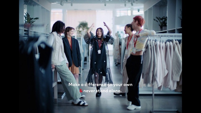 Video Reference: Fashion design, Flash photography, Blazer, People, Clothes hanger, Formal wear, Event, Street fashion, Uniform, Boutique