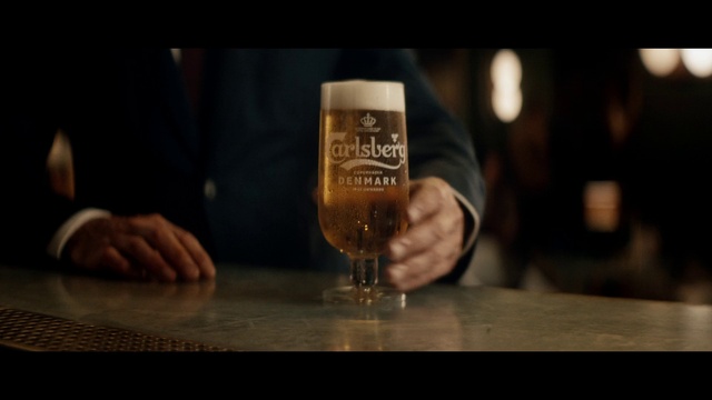 Video Reference: Hand, Drinkware, Tableware, Barware, Drinking establishment, Beer, Beer glass, Alcoholic beverage, Finger, Drink