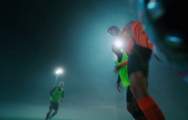 Video Reference: Standing, Entertainment, Performing arts, Lens flare, Fun, Player, Toy, Event, Recreation, People in nature