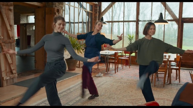 Video Reference: Smile, Gesture, Table, Entertainment, Leisure, Happy, Performing arts, Event, Chair, Dance