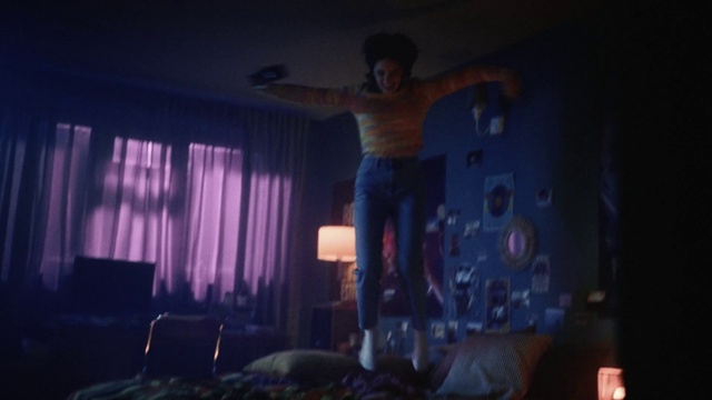 Video Reference: Flash photography, Purple, Entertainment, Gesture, Performing arts, Fun, Event, Music venue, Performance art, Curtain