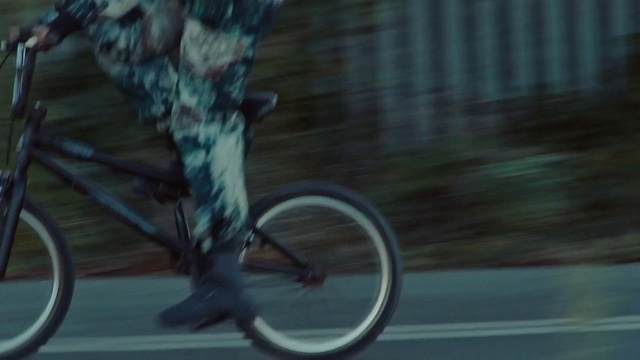 Video Reference: Wheel, Bicycle, Tire, Jeans, Bicycle wheel, Bicycle tire, Bicycle frame, Bicycle handlebar, Automotive tire, Bicycle fork