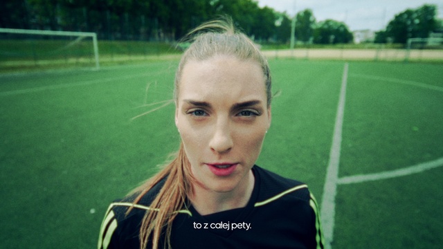 Video Reference: Lip, Smile, Flash photography, Grass, Happy, Player, Leisure, Tree, Youth, Blond