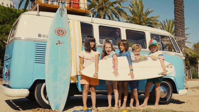 Video Reference: Tire, Wheel, Vehicle, Motor vehicle, Window, Blue, Green, Sky, Car, Travel