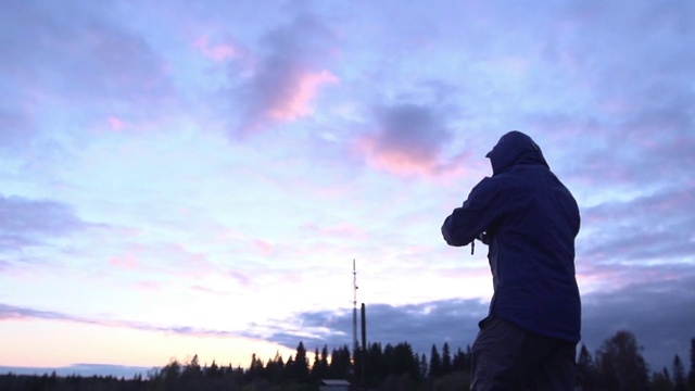 Video Reference: Cloud, Sky, Atmosphere, Flash photography, Afterglow, Sunlight, Dusk, Sunset, Horizon, Sunrise