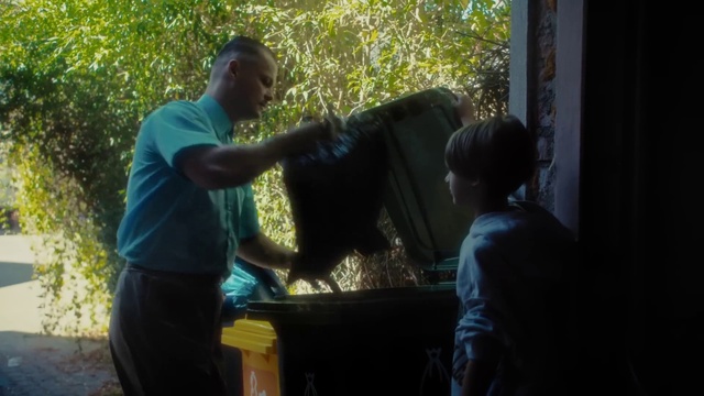 Video Reference: Plant, Gesture, Shorts, T-shirt, Leisure, Grass, Recreation, Event, Table, Fun