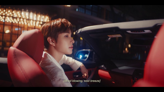 Video Reference: Automotive lighting, Car, Automotive design, Vehicle, Motor vehicle, Automotive mirror, Flash photography, Automotive exterior, Vehicle door, Personal luxury car