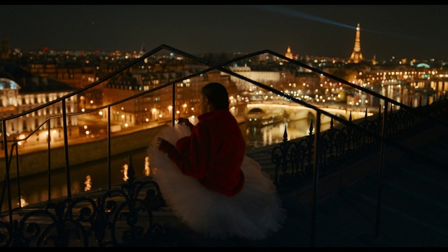 Video Reference: Sky, Flash photography, Building, Wedding dress, Happy, Bridge, City, Dusk, Darkness, Event