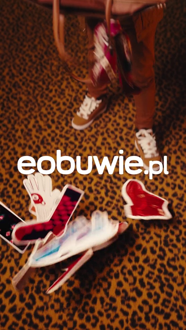 Video Reference: Shoe, Leg, Flooring, Thigh, Font, Floor, Knee, Basic pump, Foot, Nail