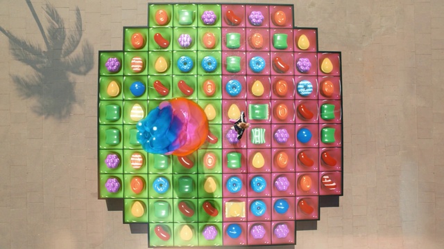 Video Reference: Organism, Art, Font, Gadget, Electronic device, Pattern, Glass, Symmetry, Games, Display device