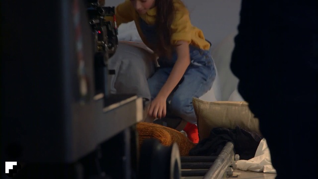 Video Reference: Flash photography, Comfort, Thigh, Black hair, Human leg, Knee, Event, Fun, Sitting, Fashion design