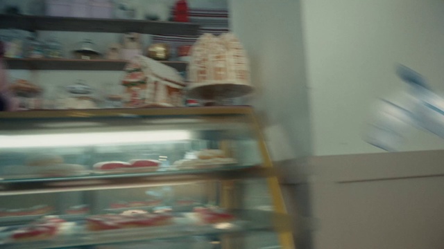 Video Reference: Shelf, Shelving, Glass, Gas, Kitchen appliance, Plastic, Display case, Transparency, Room, Collection