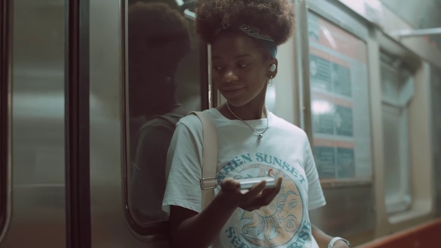 Video Reference: Shoulder, Vision care, Eyewear, Cool, Street fashion, T-shirt, Necklace, Travel, Public transport, Jewellery