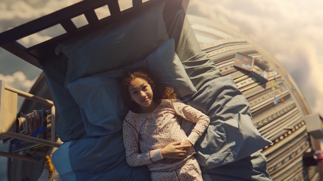 Video Reference: Flash photography, Textile, Comfort, Wood, Couch, Tints and shades, Travel, Fun, Leisure, Chair